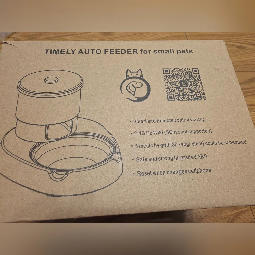 Smart Pet Feeder - Black and Orange